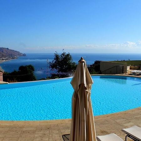 Bayview Apartment - Taormina Holidays Экстерьер фото