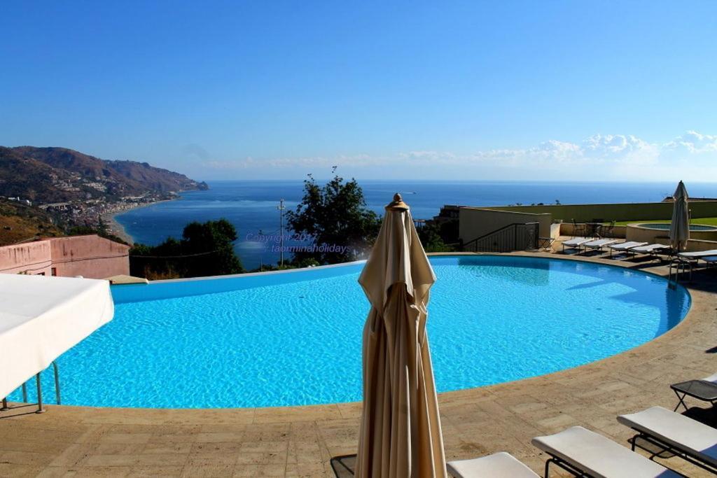 Bayview Apartment - Taormina Holidays Экстерьер фото
