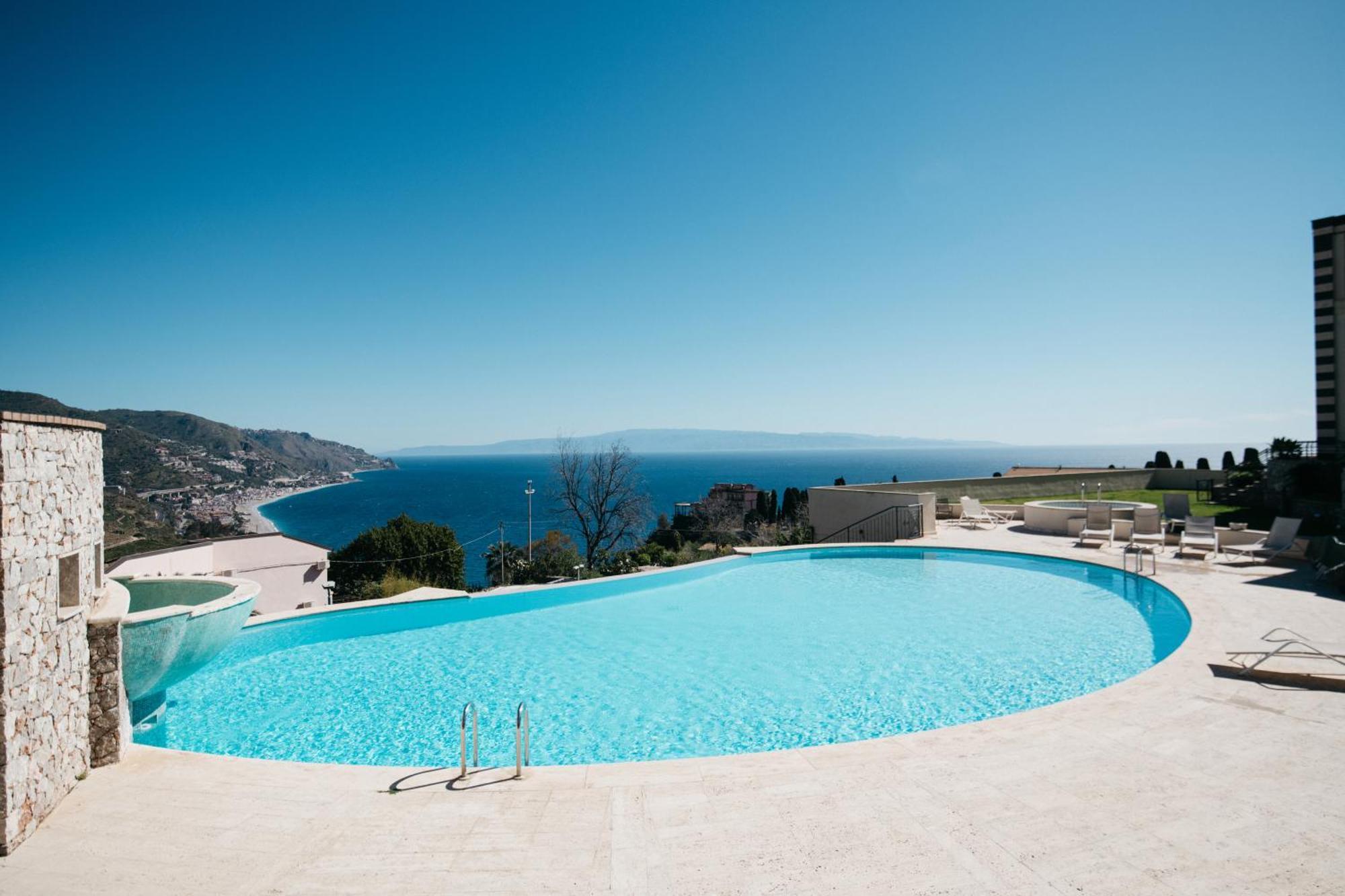 Bayview Apartment - Taormina Holidays Экстерьер фото